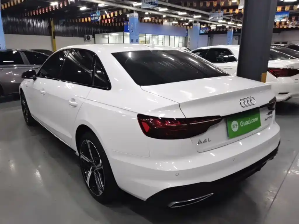 Audi A4L 2025