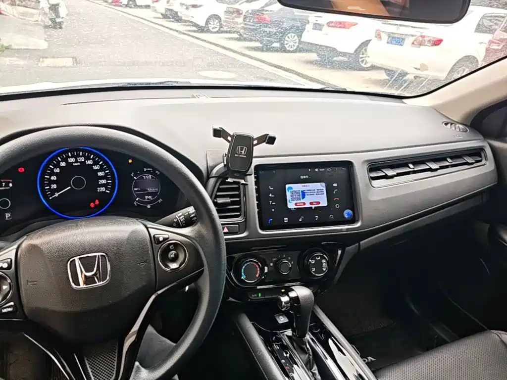 Honda Vezel 2021 — фото 10