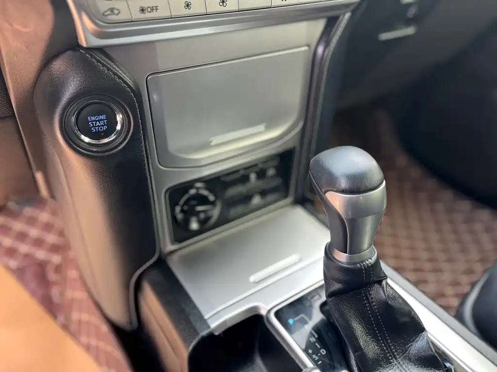 Toyota Prado 2019 — фото 13