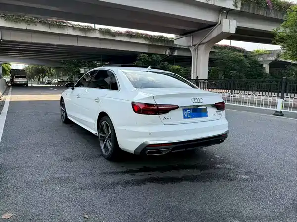 Audi A4L 2021
