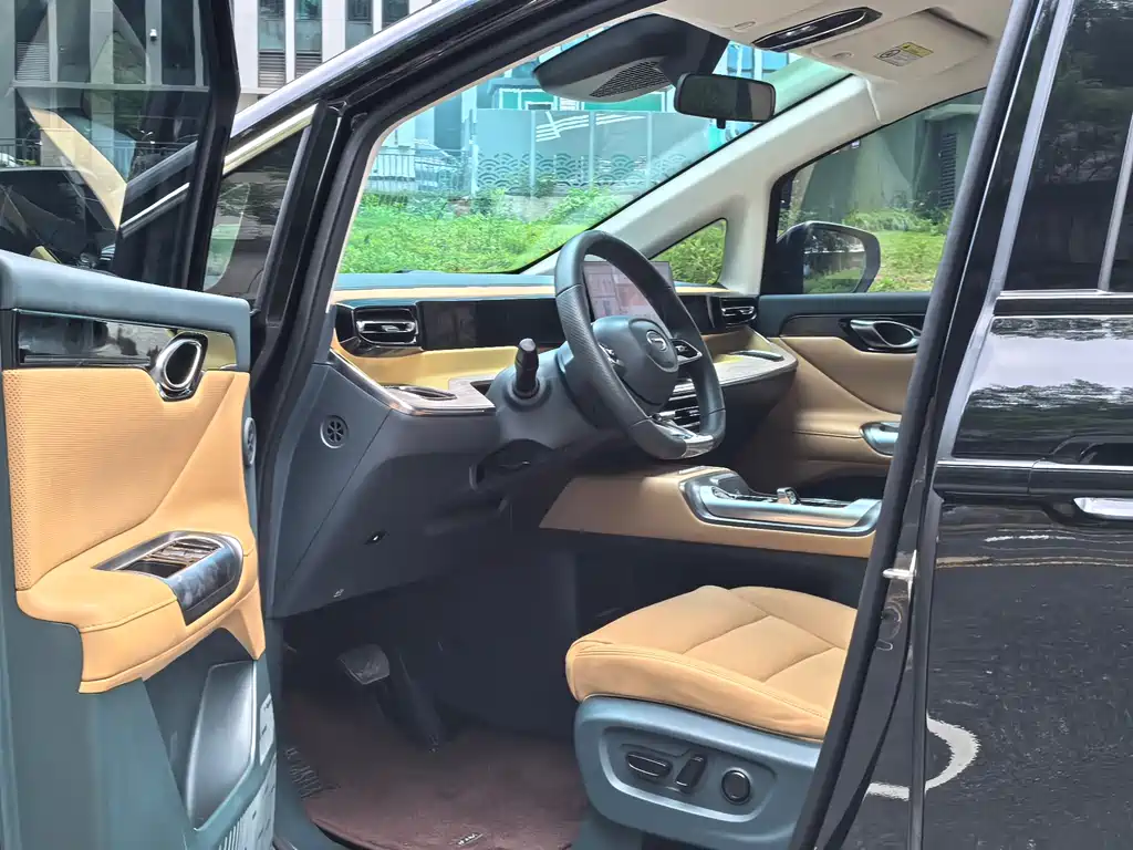 GAC Motor E8 PHEV 2024
