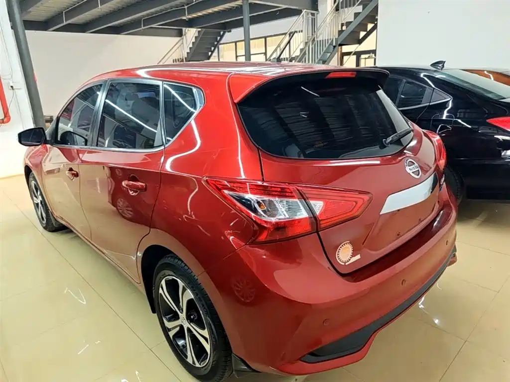 Nissan Tiida 2017 — фото 5