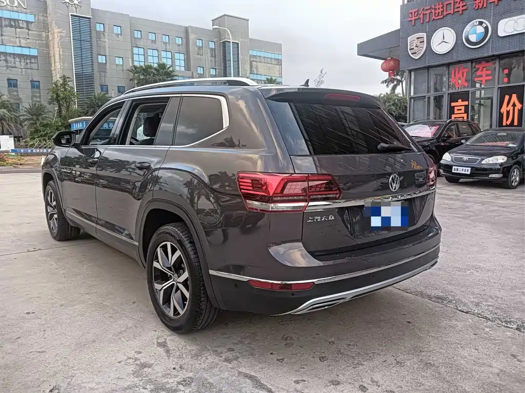 Volkswagen Teramont 2017 — фото 12