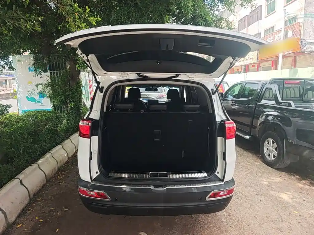 Wuling Hongguang S3 2019 — фото 19