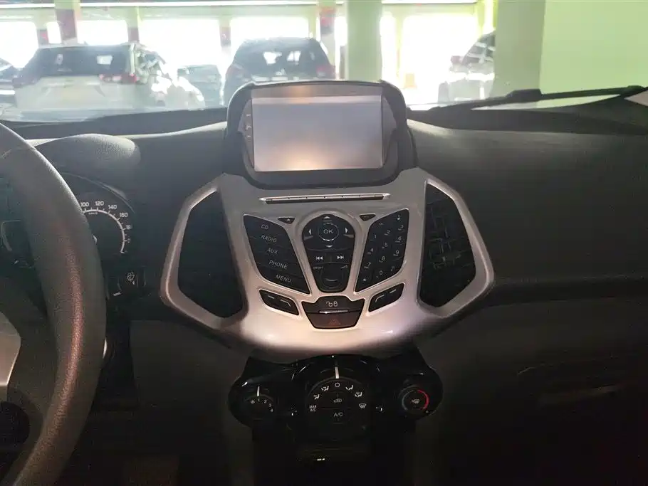 Ford Ecosport 2016 — фото 13