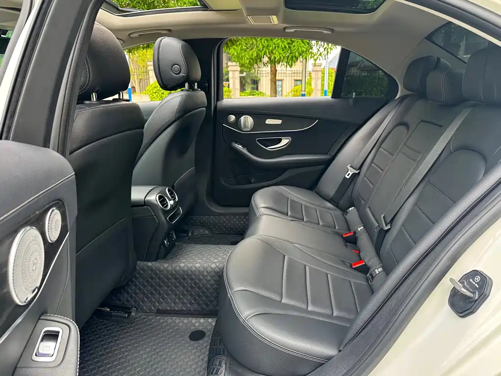 Mercedes-Benz C-Class 2021 — фото 18