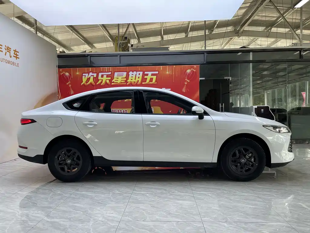 BYD Qin PLUS 2026 — фото 8