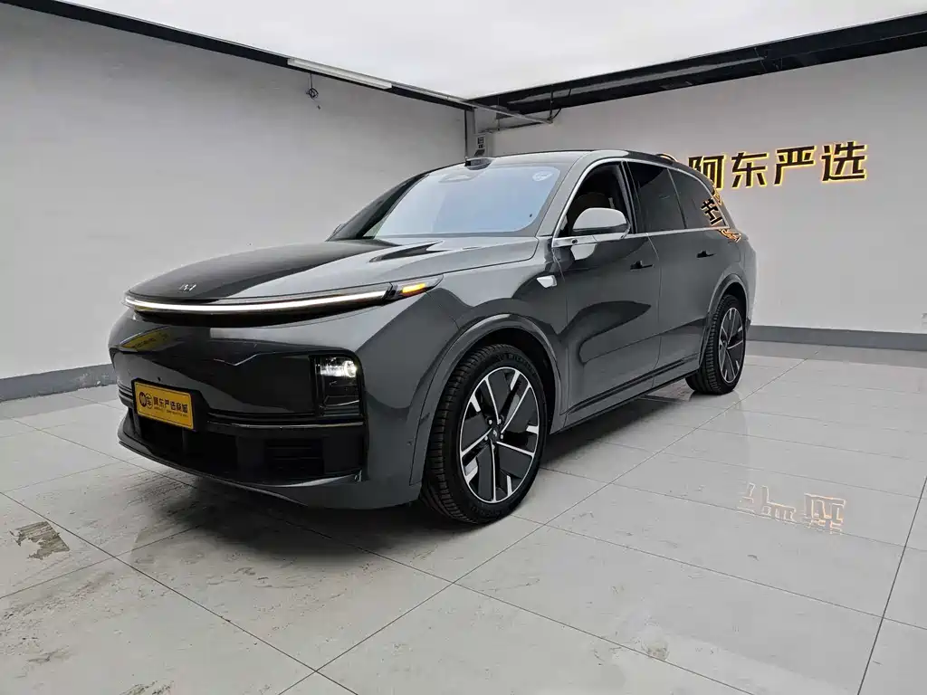 Li Auto Li L8 2025