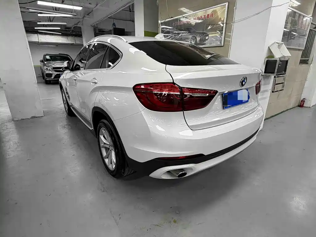 BMW X6 2016 — фото 9