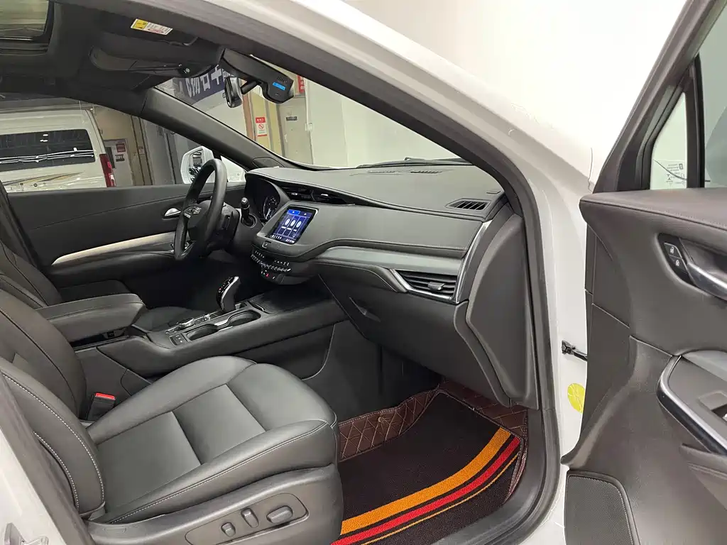Cadillac XT4 2021 — фото 13