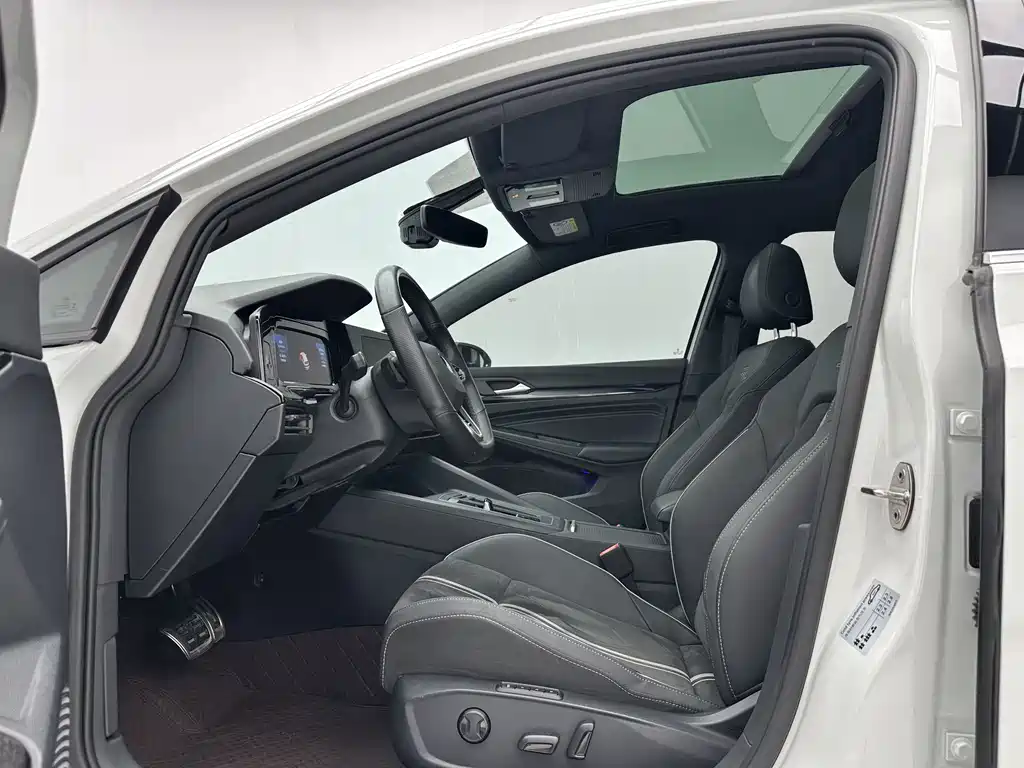 Volkswagen Golf 2022