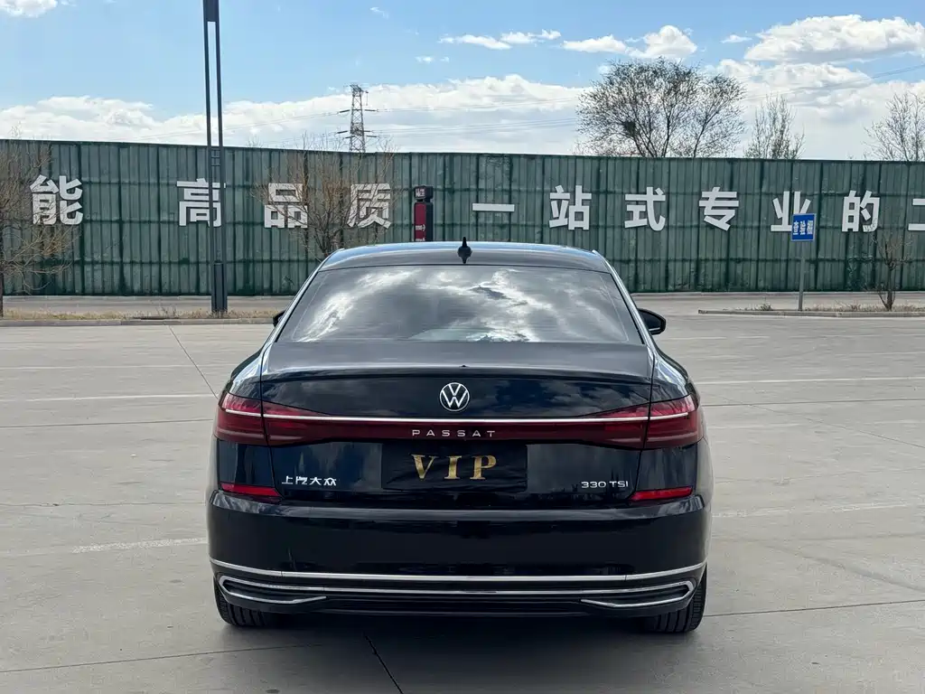 Volkswagen Passat 2023 — фото 23