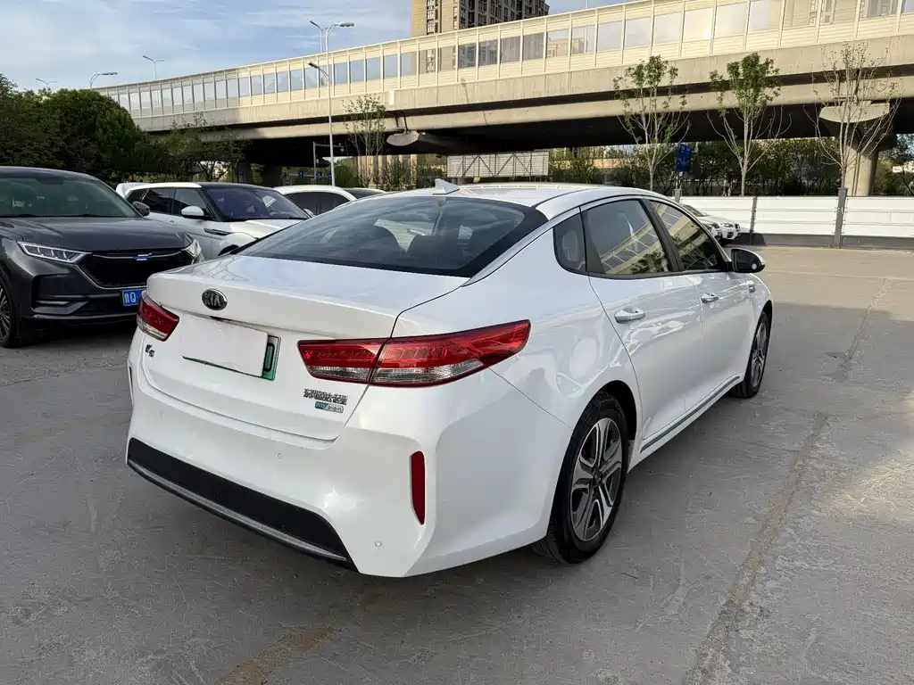 Kia K5 New Energy 2019 — фото 10