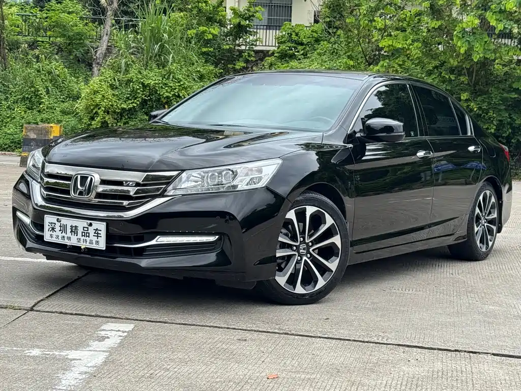 Honda Accord 2016 — фото 1