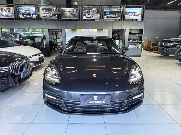 Porsche Panamera 2018