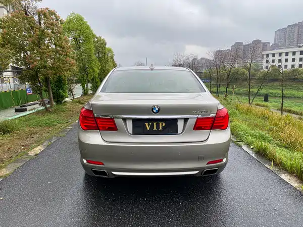 BMW 7 Series 2011