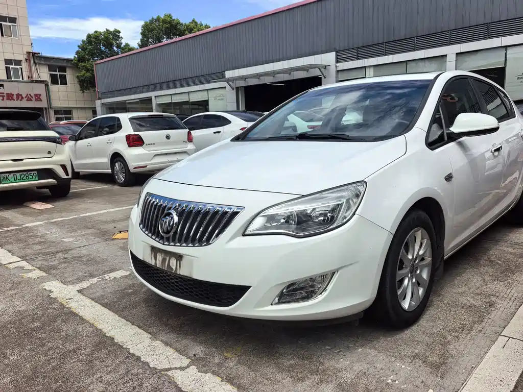 Buick Excelle GT 2014 — фото 2