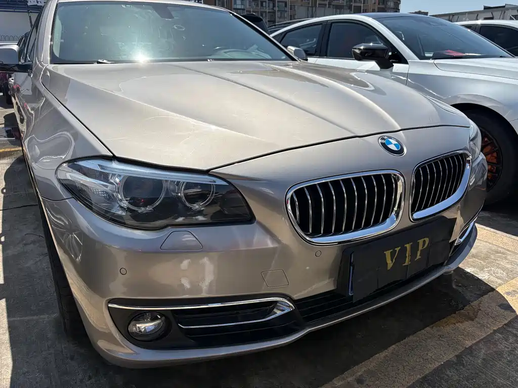 BMW 5 Series 2015 — фото 1