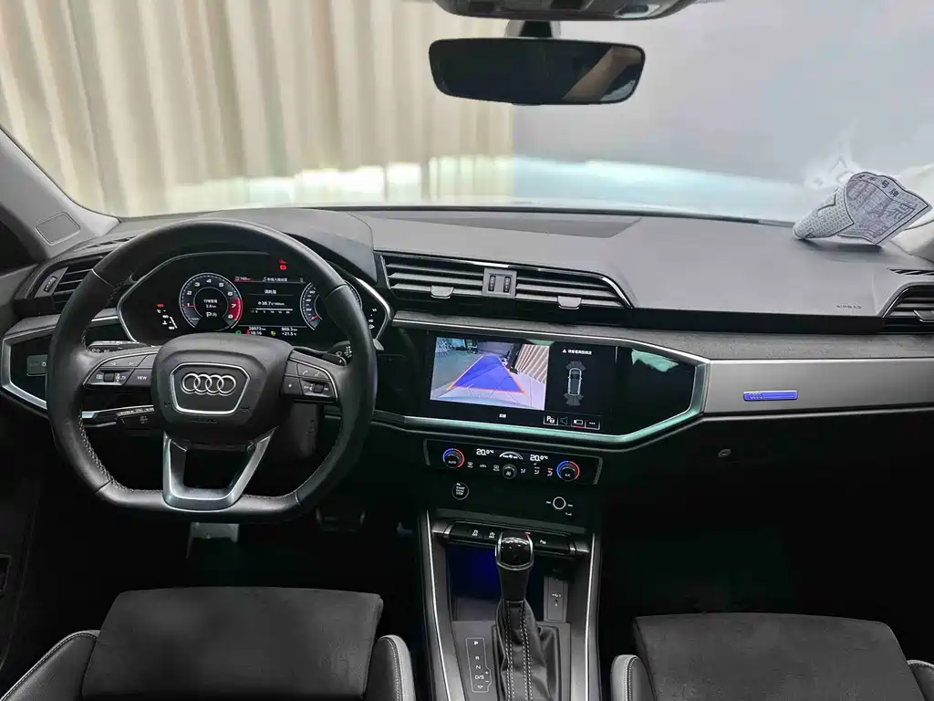 Audi Q3 2022 — фото 22