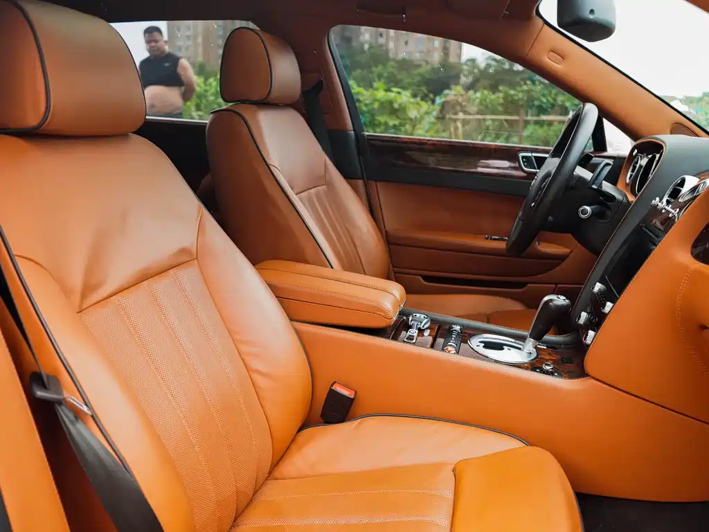 Bentley Flying Spur 2013 — фото 26