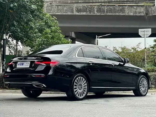 Mercedes-Benz E-Class 2022