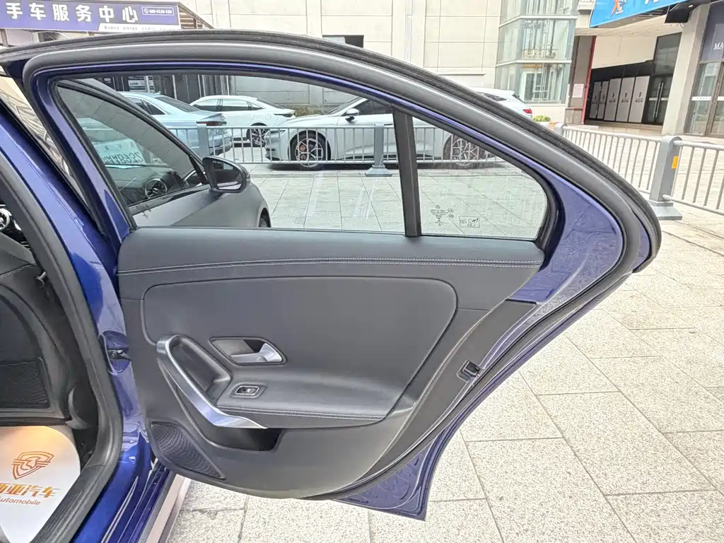 Mercedes-Benz A-Class 2021 — фото 13