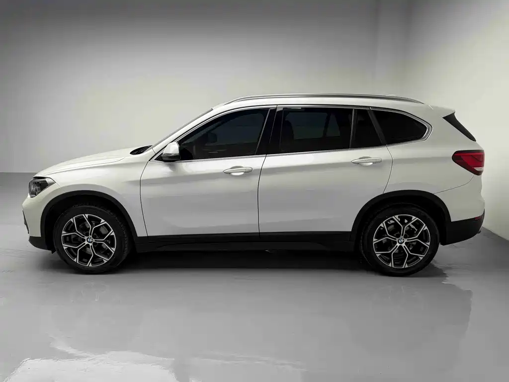 BMW X1 2022 — фото 12