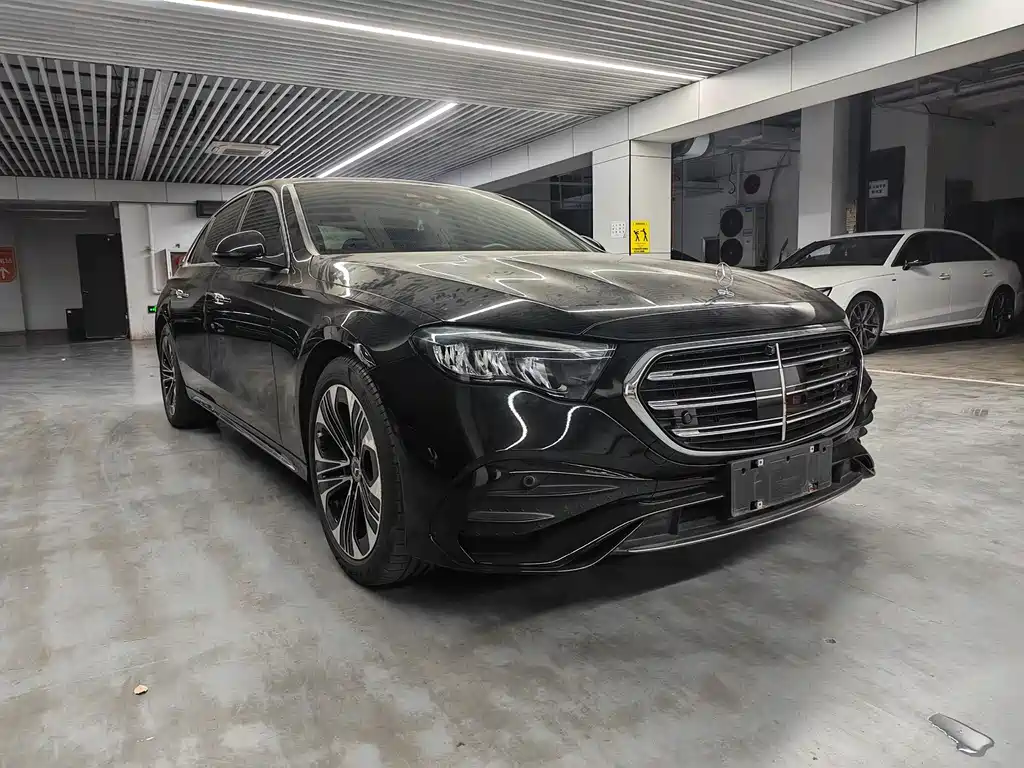 Mercedes-Benz E-Class 2024