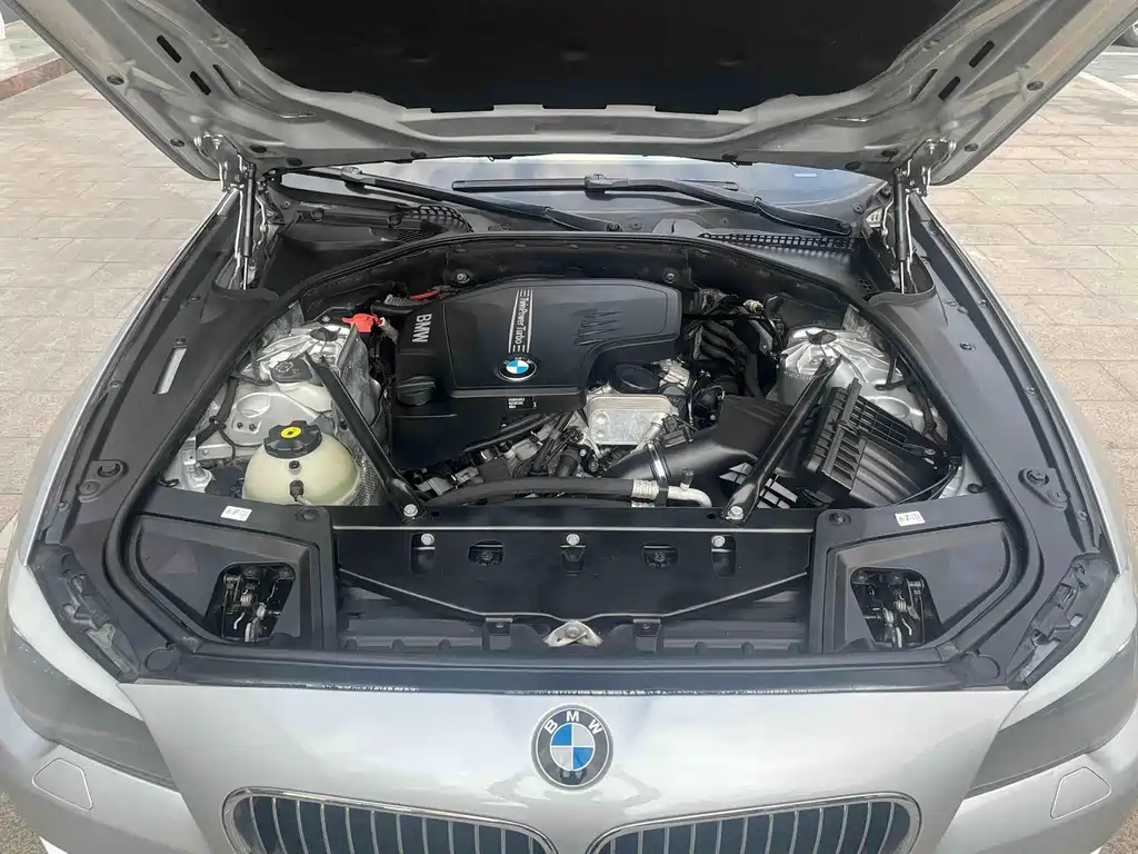 BMW 5 Series 2013 — фото 19