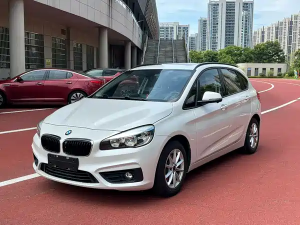 BMW 2 Series Station Wagon 2017