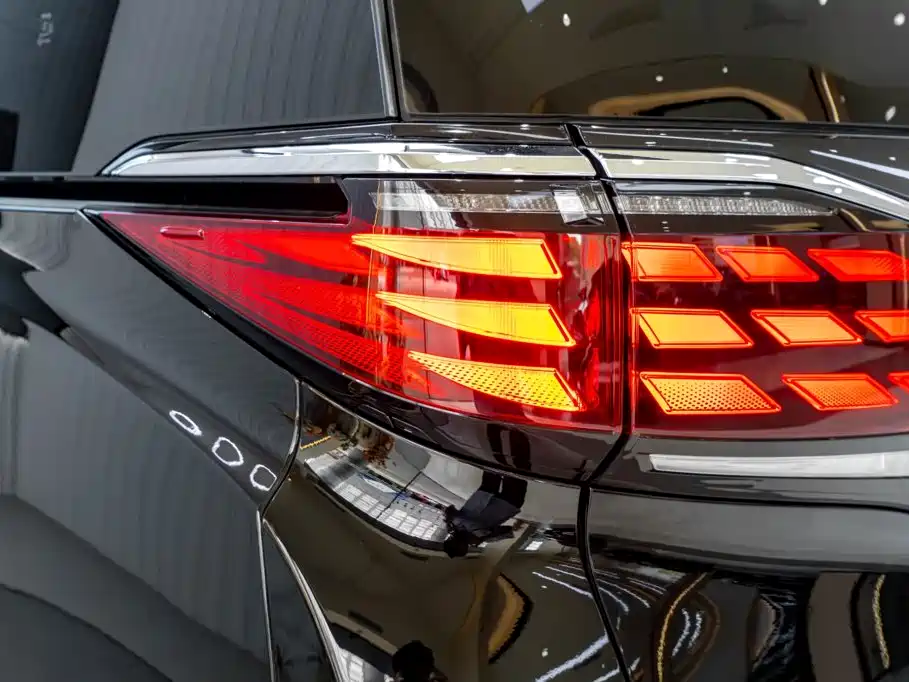 Toyota Alphard 2025 — фото 9