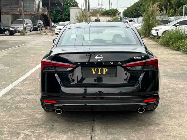 Nissan Teana 2022