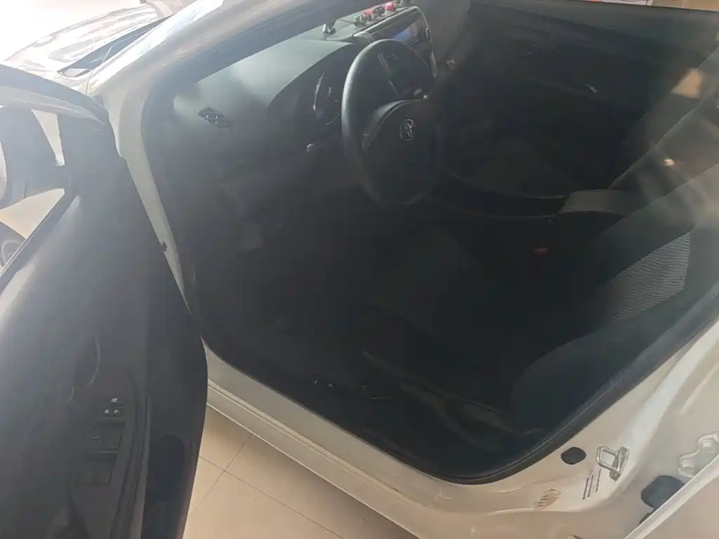 Toyota Vios 2019 — фото 16