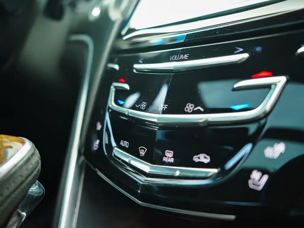 Cadillac XTS 2013 — фото 27