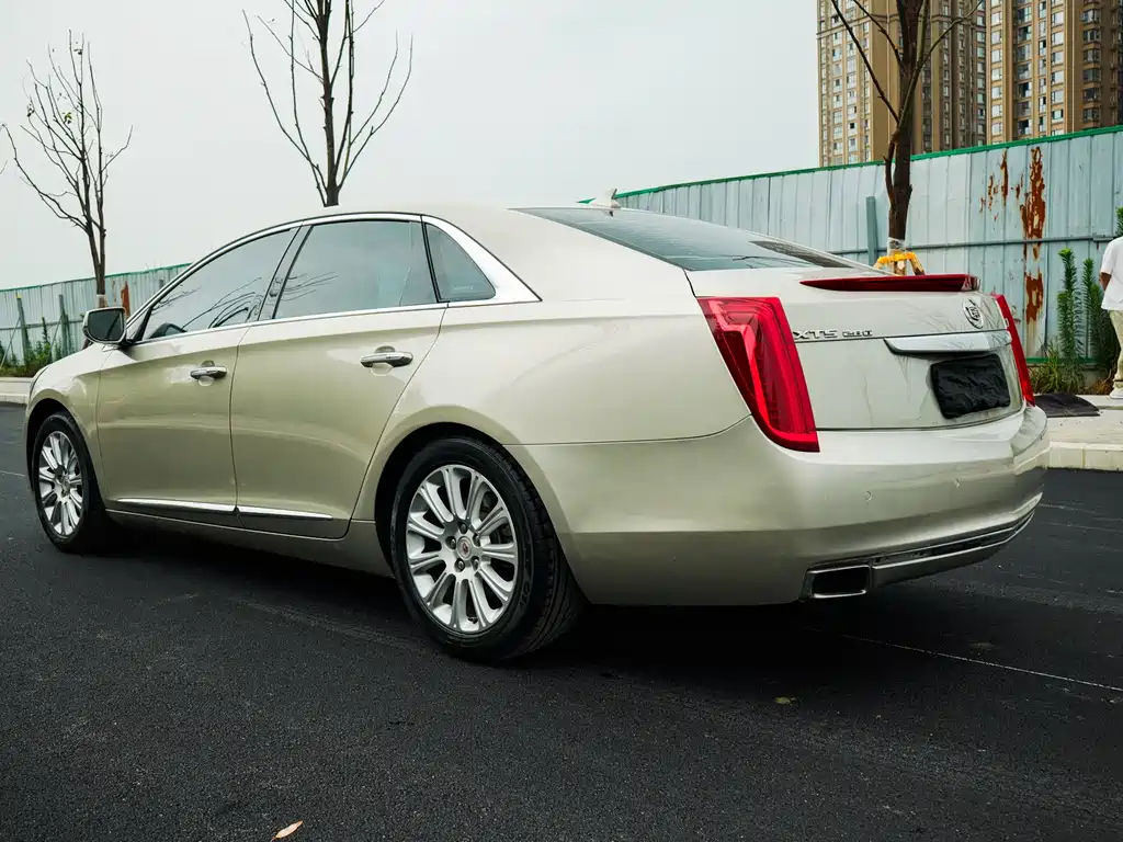 Cadillac XTS 2013 — фото 6