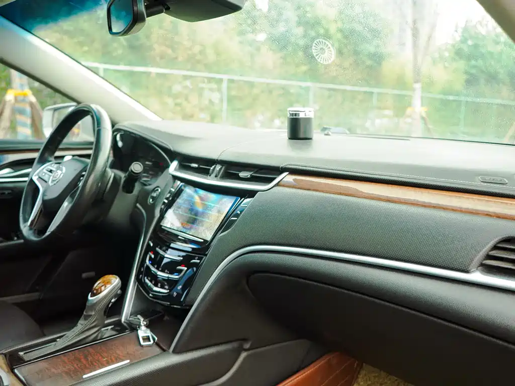 Cadillac XTS 2013 — фото 14