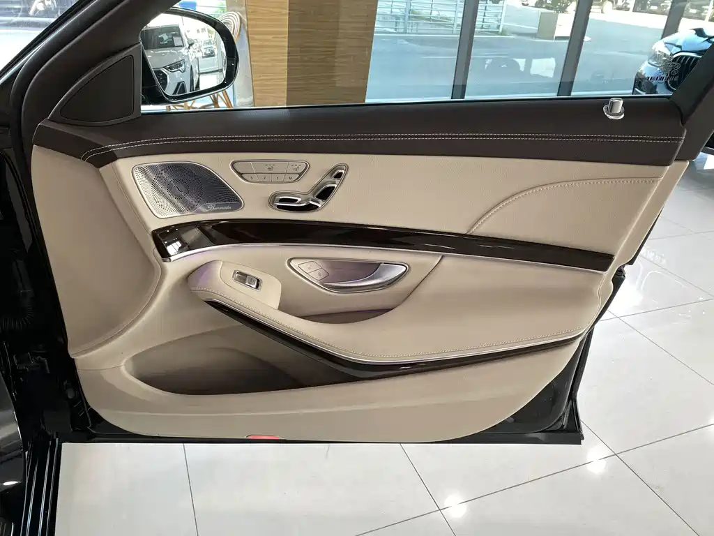 Mercedes-Benz Maybach S-Class 2017 — фото 15