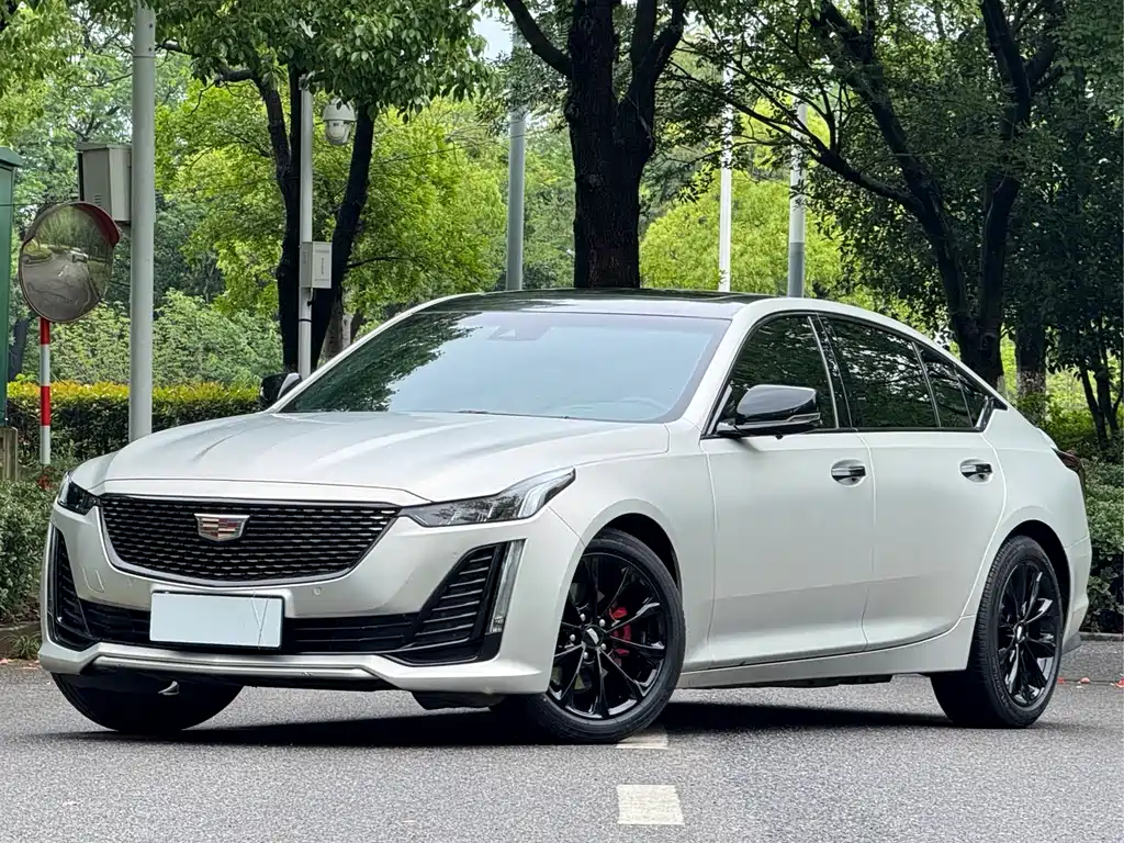Cadillac CT5 2022 — фото 1