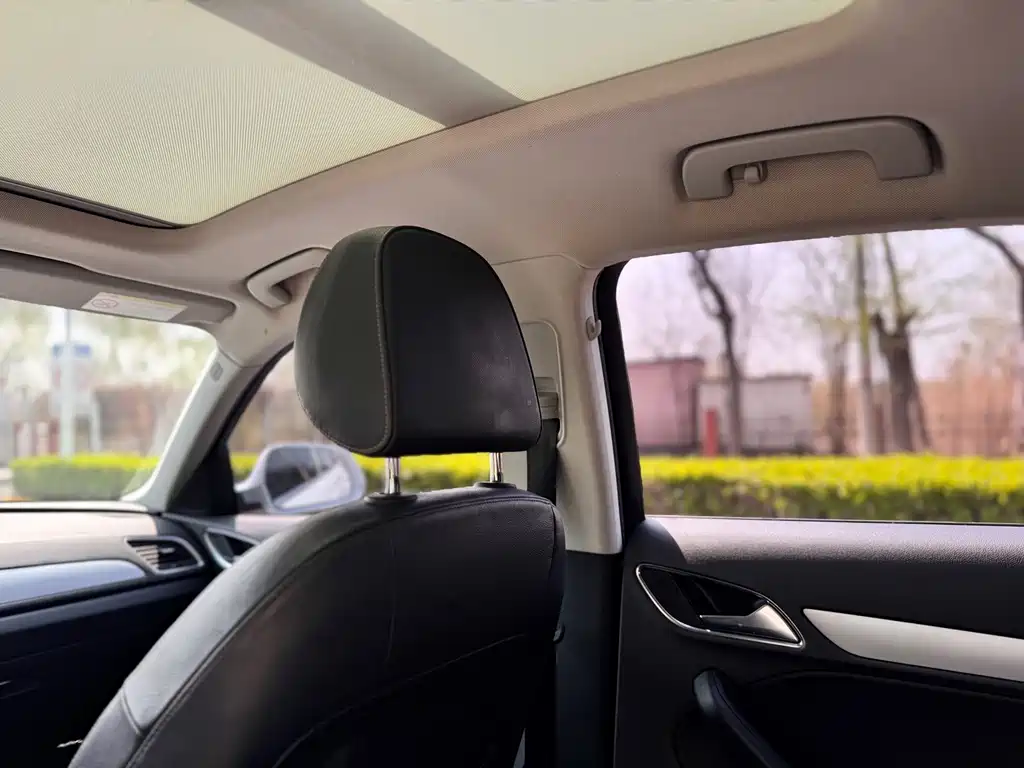 Audi Q3 2018 — фото 18