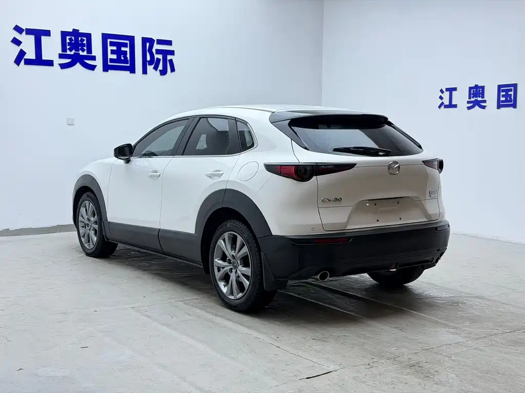Mazda CX-30 2023 — фото 22