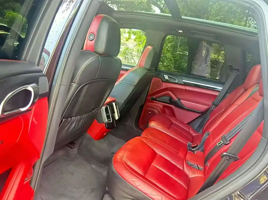 Porsche Cayenne 2016
