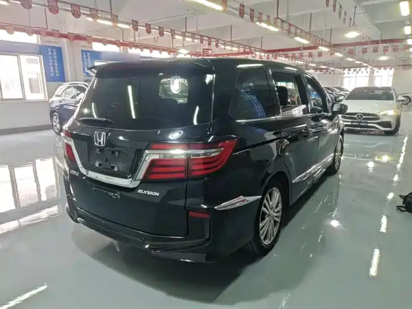 Honda Elysion 2016