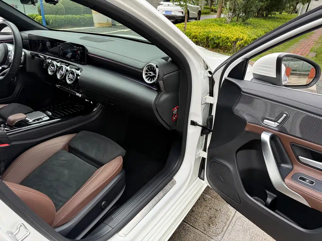 Mercedes-Benz A-Class 2019 — фото 43