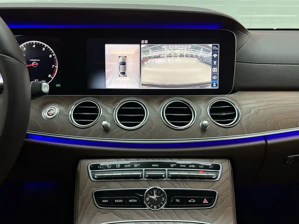 Mercedes-Benz E-Class 2019 — фото 13