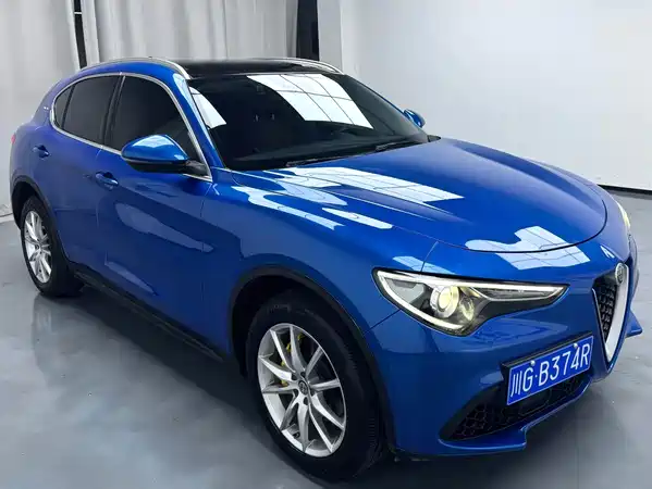 Alfa Romeo Stelvio 2021