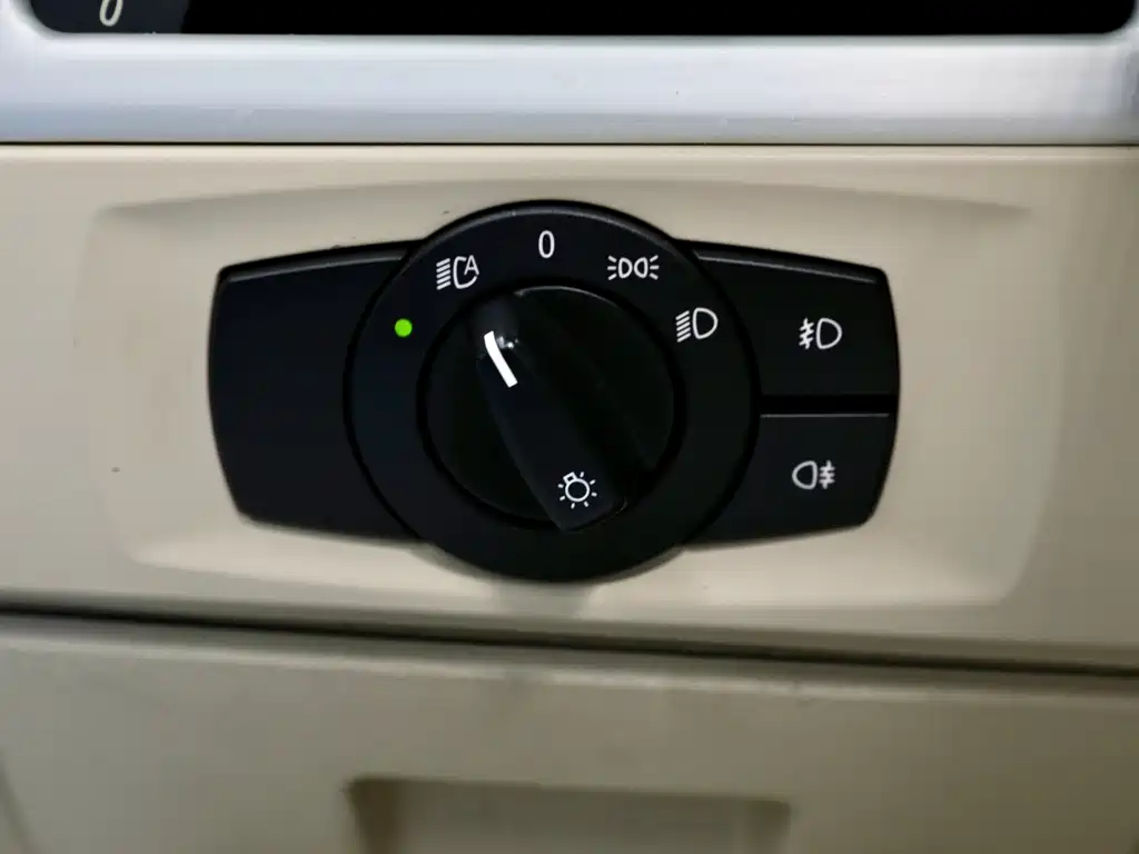 BMW 3 Series 2007 — фото 17