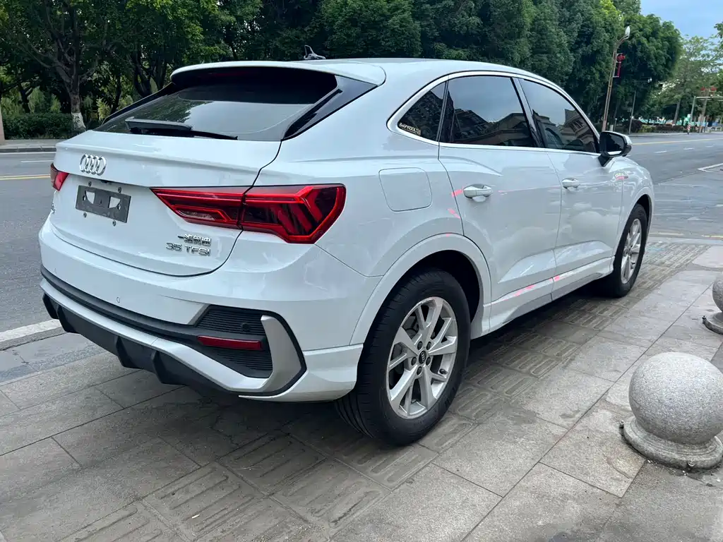 Audi Q3 Sportback 2023 — фото 9