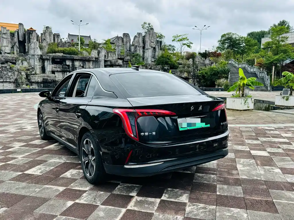 Hongqi E-QM5 2024 — фото 4