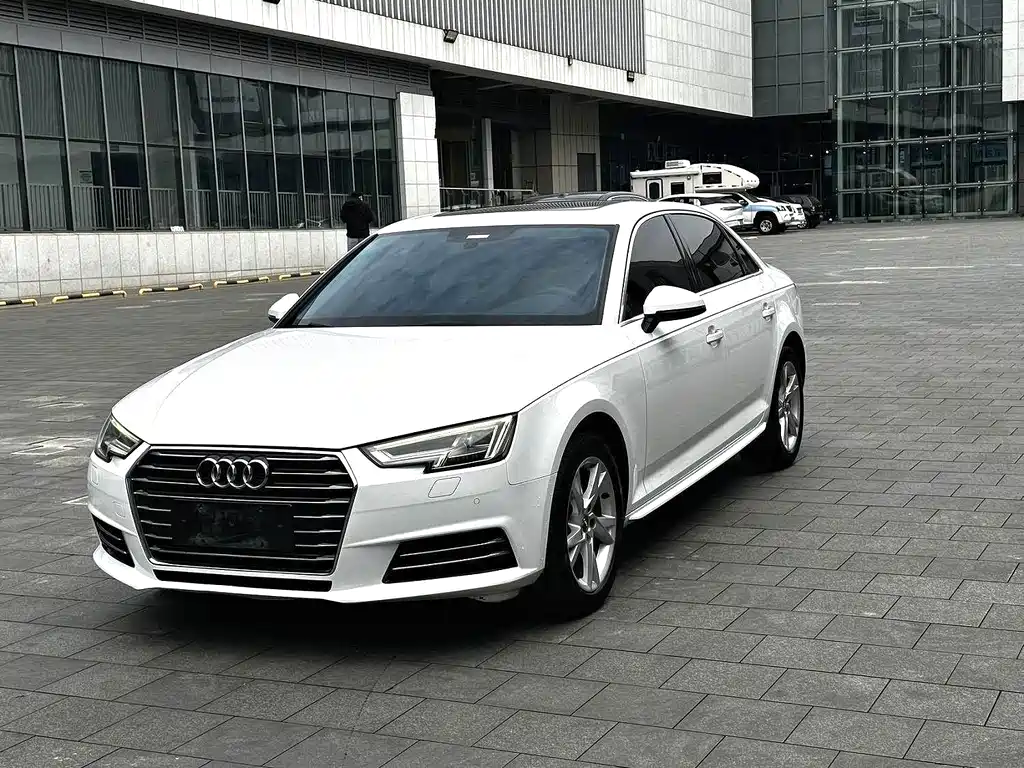 Audi A4L 2018