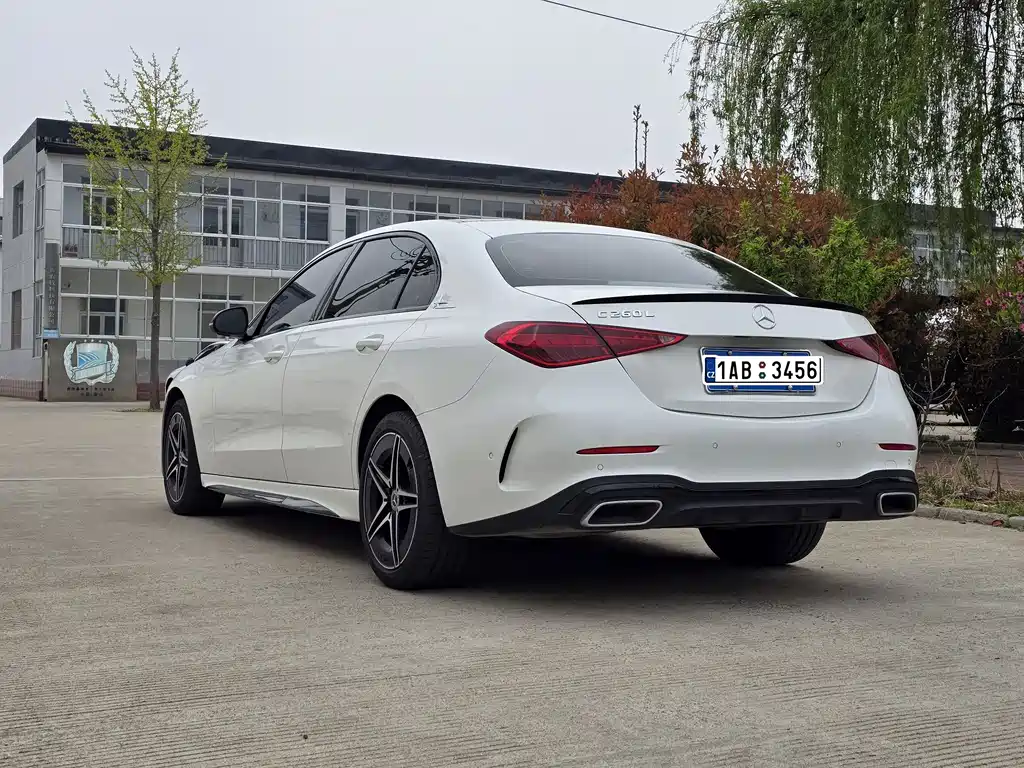 Mercedes-Benz C-Class 2023 — фото 6